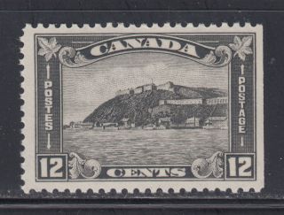 Canada 174 1930 Vf 12¢ Gray Black Quebec Citadel George V Arch Issue Scv $55.  00 photo