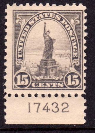 Us 566 Statue Of Liberty 15c - Bottom Plate 17432 Single,  Hr,  Scv $17.  50 + photo