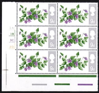 Gb = 1967 9d (ord. ) Flowers,  Cylinder Block Of 6.  With Major Variety R20/2 photo