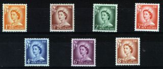 Zealand 1955 - 59 Definitives Sg745/751 photo
