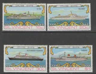 St.  Vincent Sg387/90 1974 Cruise Ships photo