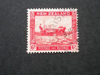 Zealand 1935 6d Sg 564 photo