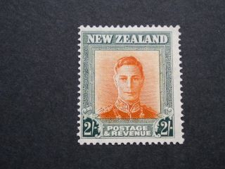 Zealand 1947 2/ - Sg 688 photo