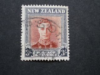 Zealand 1947 3/ - Sg 689 photo
