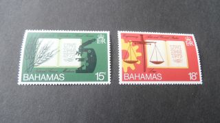Bahamas 1974 Sg 422 - 423 25th Anniv Of University West Indies. photo