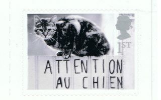 Cat On Fence Image On 2001 Self - Adhesive British Stamp - Nh - Rare photo