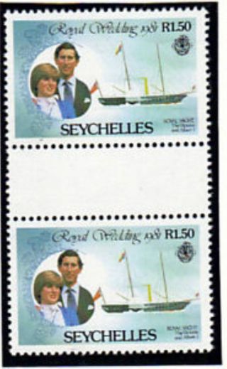 Seychelles 1981 Royal Wedding R1.  50 Gutter Pairs Ex Booklet photo