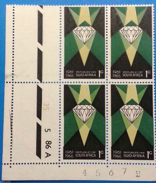 South Africa 1966 – 1c Diamond Ctrl Block A With Var.  Colour Shift – photo