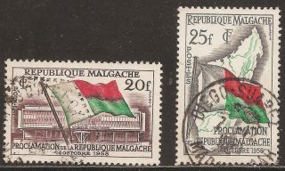 1959 Madagascar,  Malagasy: Scott 303 - 304 (2) Proclamation Of The Republic - photo