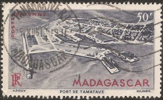 1946 Madagascar,  Malagasy: Scott C51 - Air Mail (50 Fr - Map) - photo