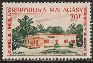 1965 Madagascar,  Malagasy: Scott 366 - Ptt Receiving Station (20 Fr) - photo