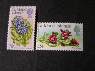 Falkland Is.  Scott 221/222 (2).  15+25p.  Value 1972 Flowers With Currency photo