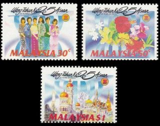 25 Years Of Asean Malaysia 1992 Races Costume Women Building Flower (stamp) photo