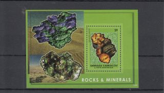 Grenadines Of Grenada 2014 Rocks & Minerals 1v S/s Ii Malachite Goetite photo