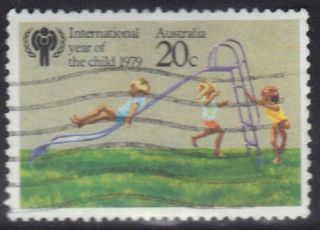 Australia Stamp Scott 712 Stamp See Photo photo